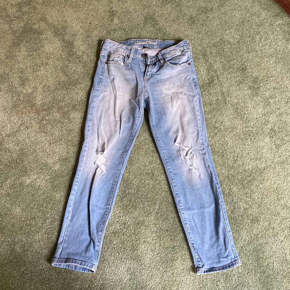 UNIVERSAL THREAD: ripped jeans